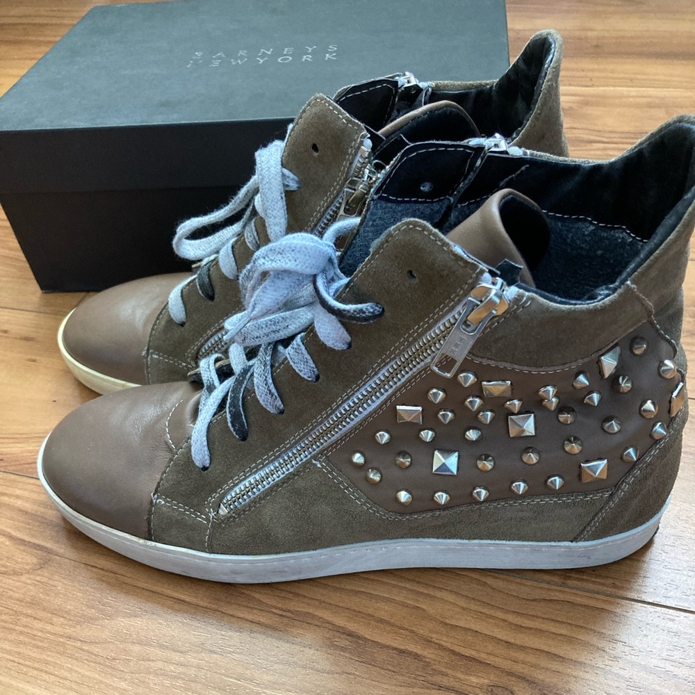 Barneys New York high top Sneakers size 41